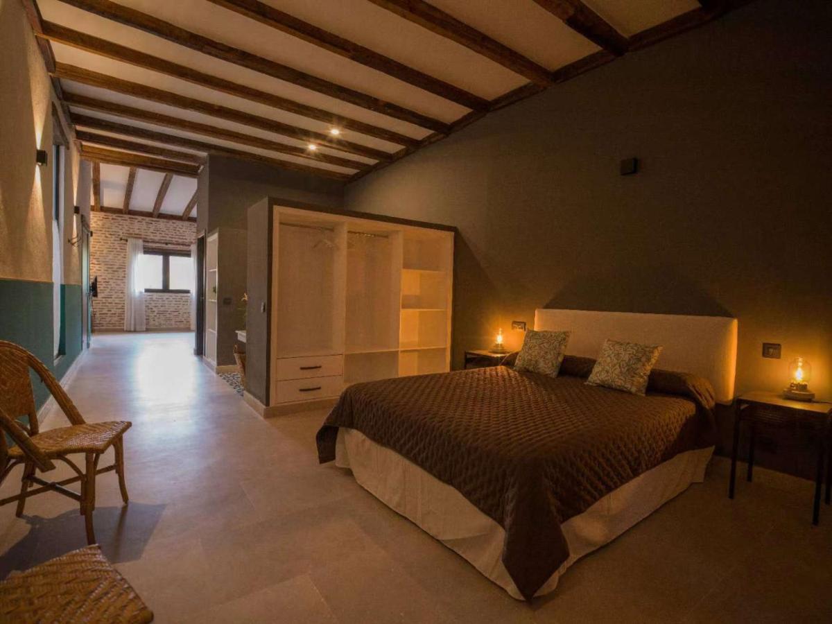 Pensión Casa De Mendoza - Casa Solariega En El Casco Historico